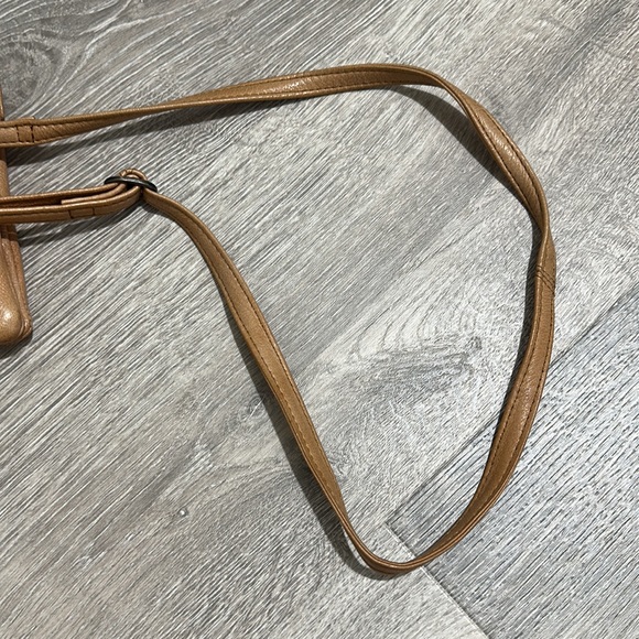 Day and Mood leather crossbody - Picture 3 of 9